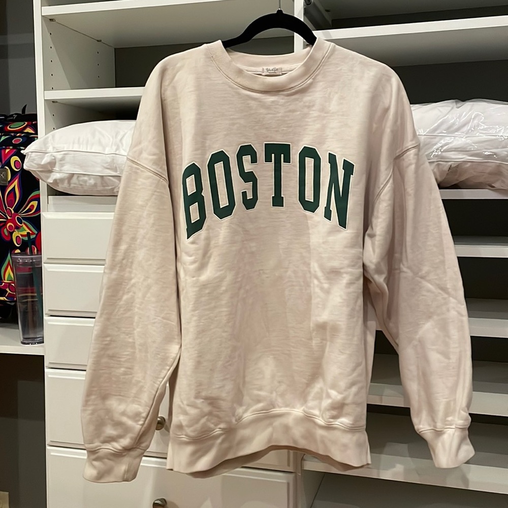 Pacsun one size fits all oversized “BOSTON” crewneck